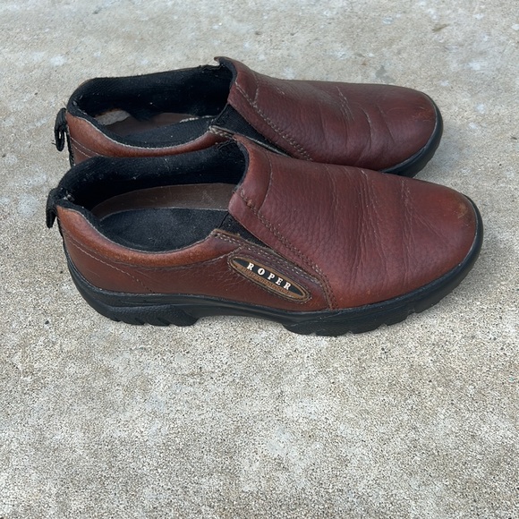Brown Roper shoes size 8 - Picture 2 of 4